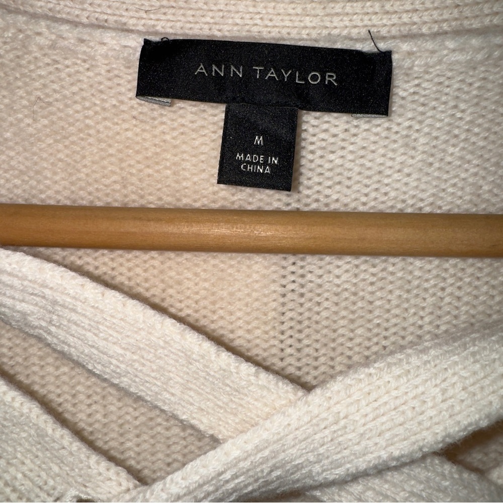 Ann Taylor Women's Wool‎ Cashmere Lace-Up Knit Sweater Medium Cream - Picture 2 of 10